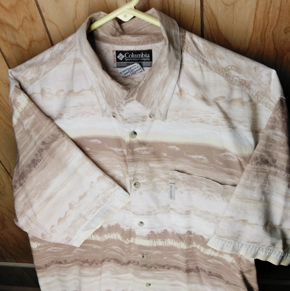 Columbia casual fishing short sleeve button up